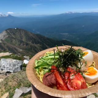 流水麺で簡単！山に冷やし中華あり〼